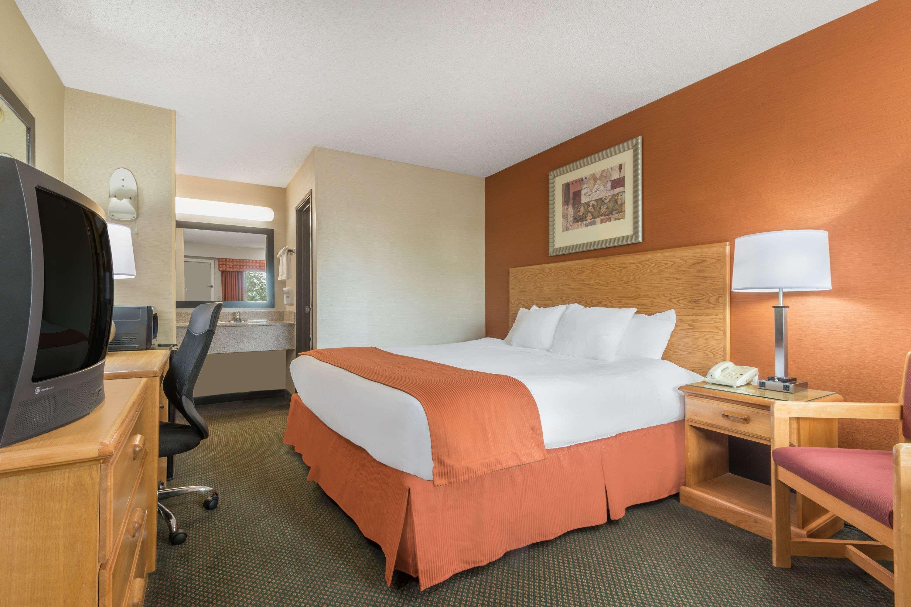 Days Inn By Wyndham Columbus Fairgrounds Екстериор снимка