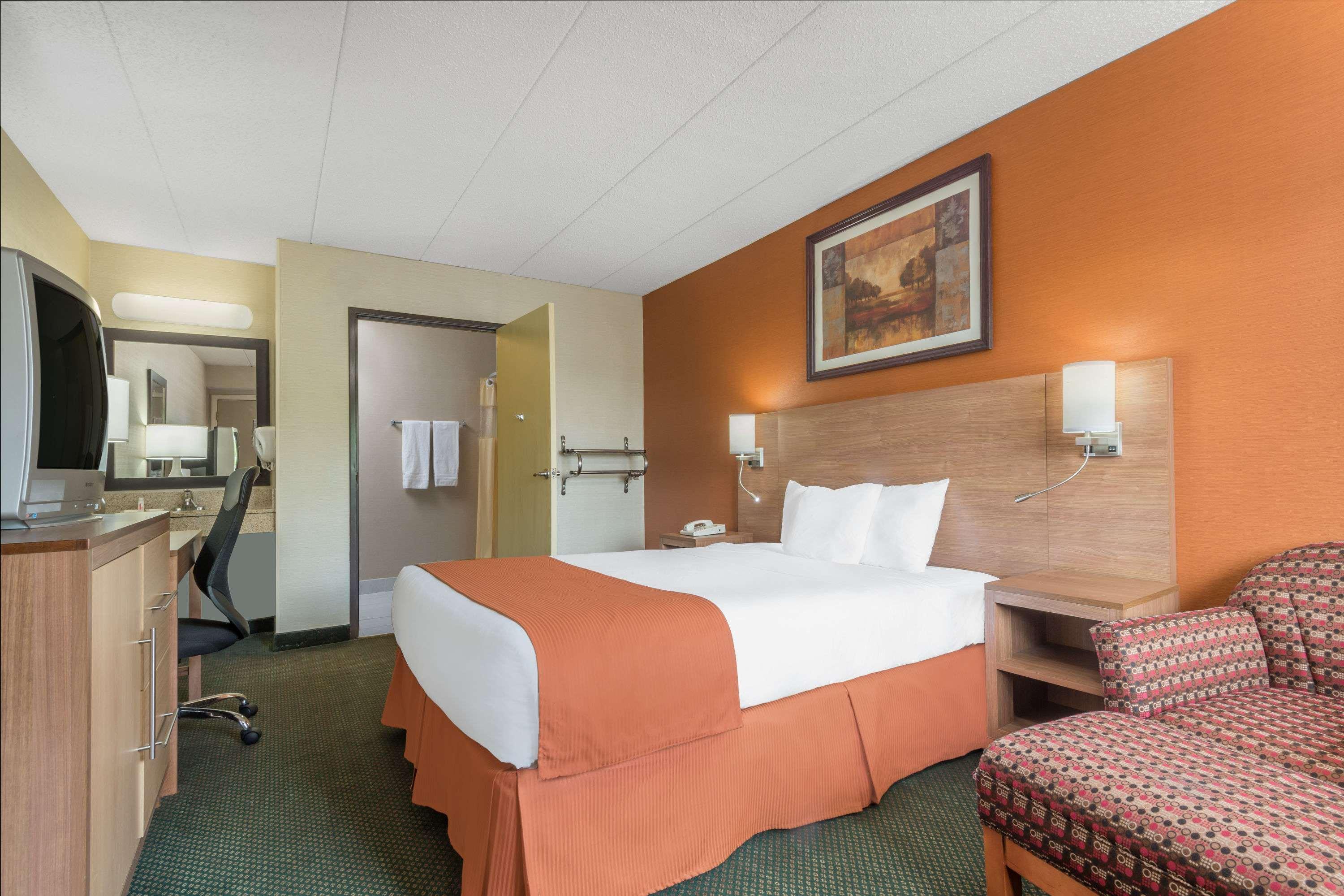Days Inn By Wyndham Columbus Fairgrounds Екстериор снимка