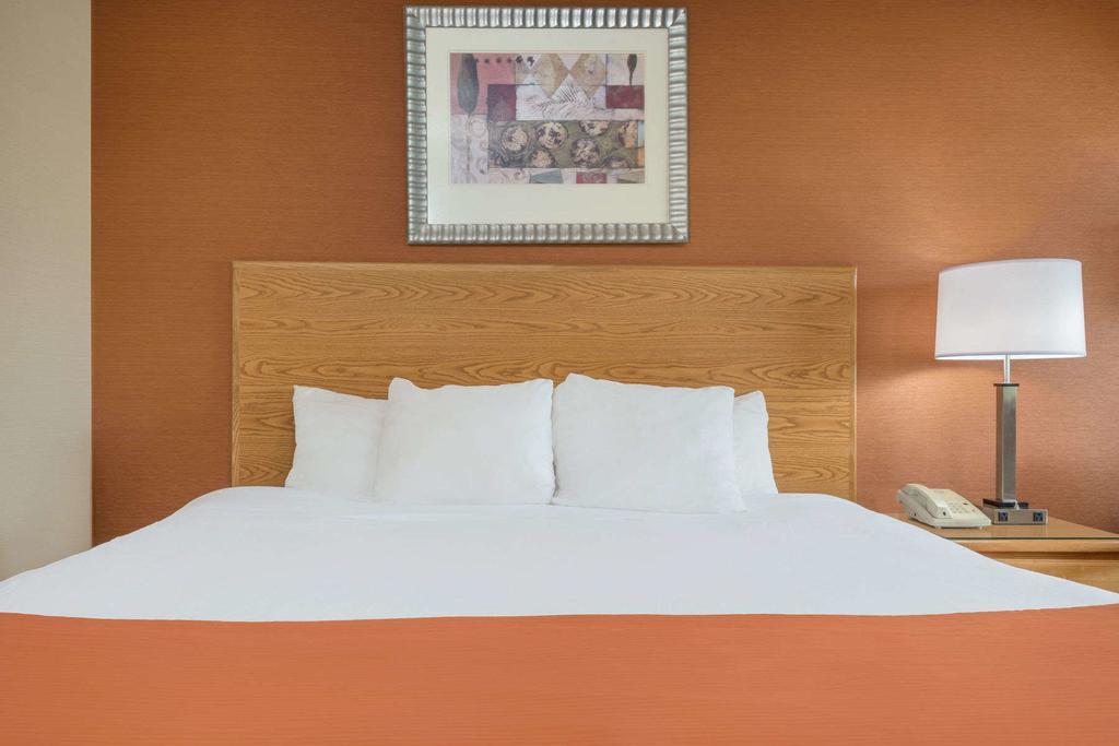 Days Inn By Wyndham Columbus Fairgrounds Екстериор снимка